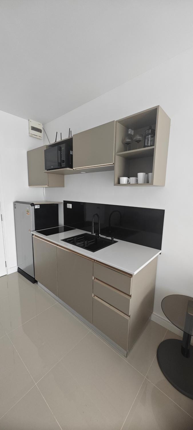 Kitchen or kitchenette, kitchen