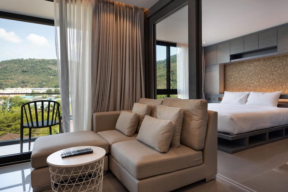 Living room, Photo of the whole room, Seating area, Bedroom