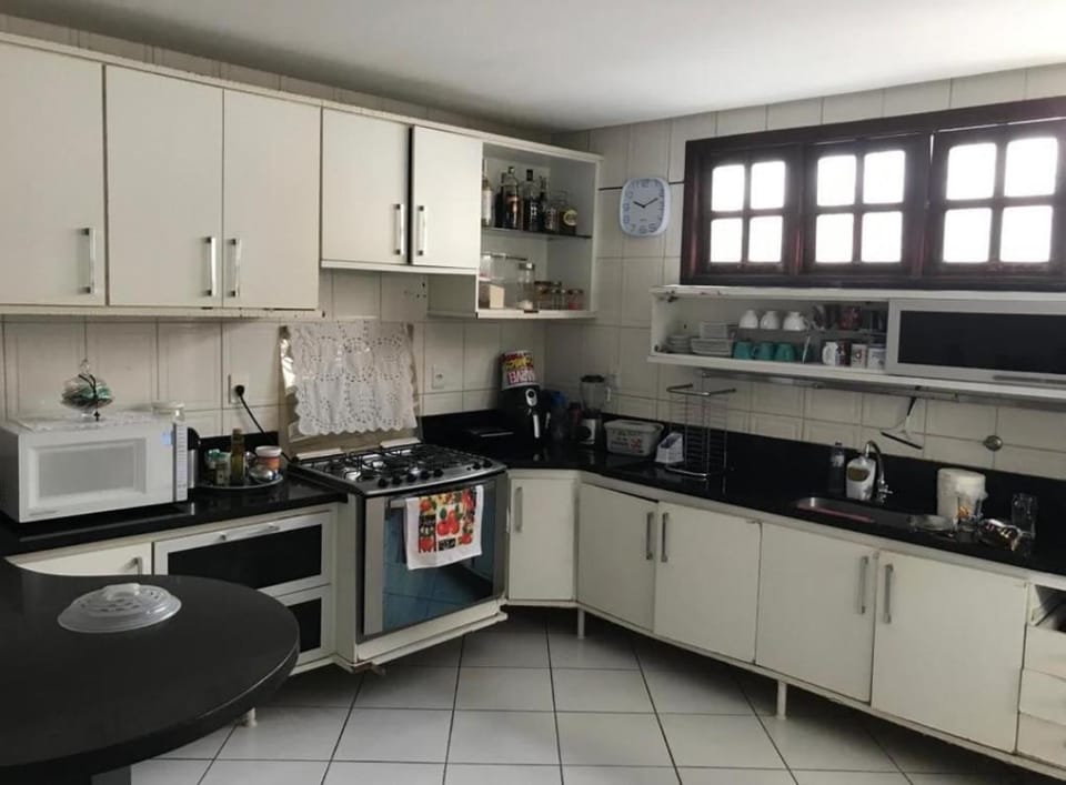 Belíssima Casa super confortável com piscina e área gourmet House in Feira de Santana