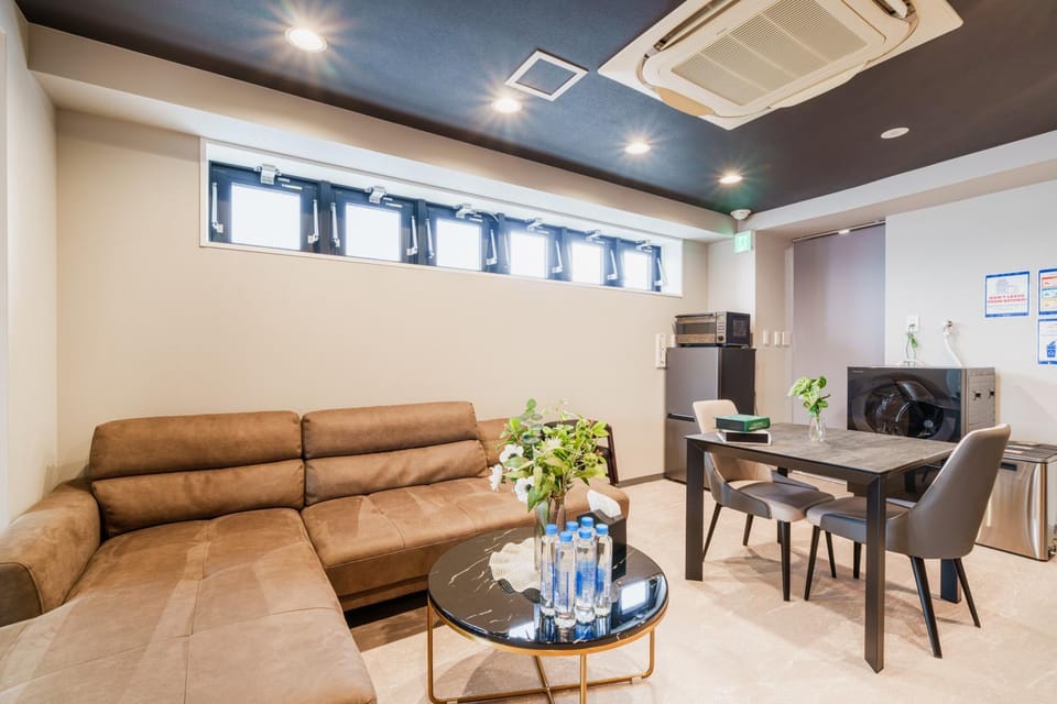Living room, Dining area