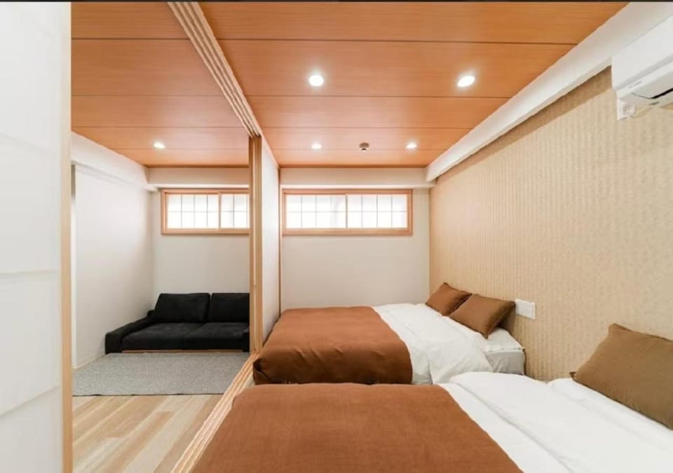 Bedroom, air conditioner