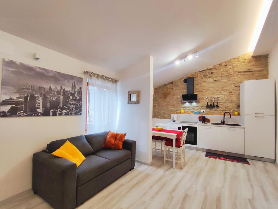 Living room, Seating area, Dining area, oven, stove