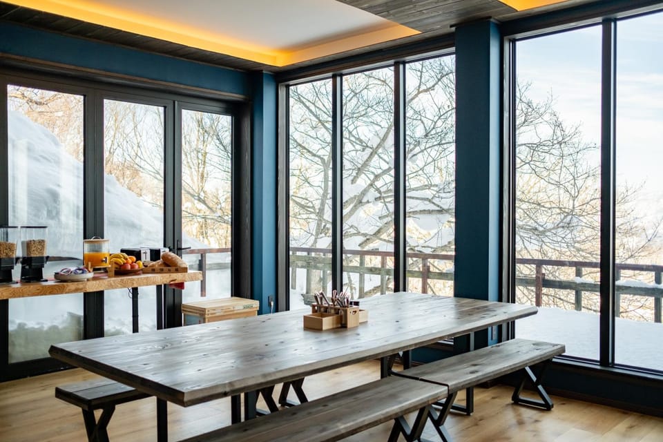 Natural landscape, Living room, Seating area, Food, Breakfast