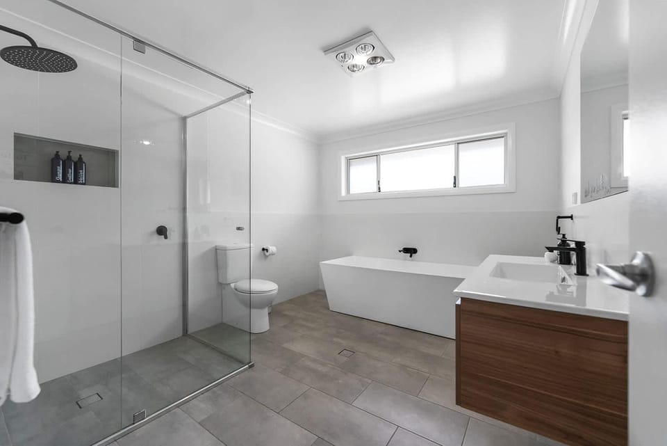 Shower, Toilet, Bathroom, Bath