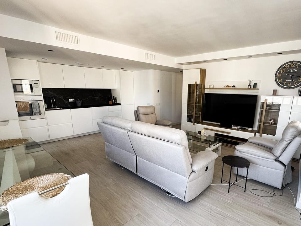 Kitchen or kitchenette, Living room, Dining area