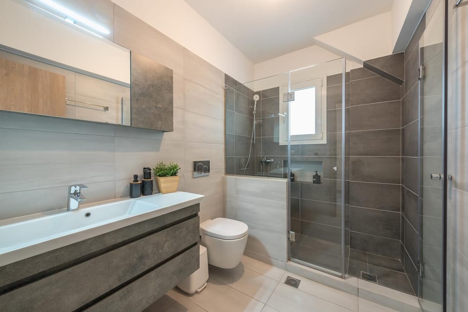 Shower, Toilet, Bathroom
