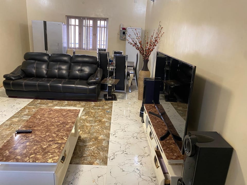 Luxury 2Bedrooms Retreat Serenity in the City Apartment in Nigeria