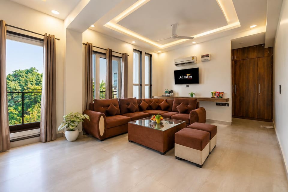 Communal lounge/ TV room, TV and multimedia, Living room, Seating area