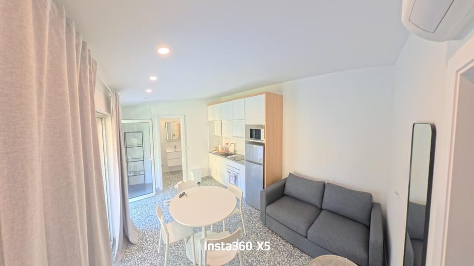 Kitchen or kitchenette, Seating area, Dining area