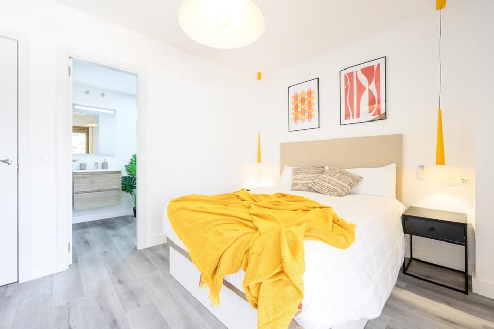 Bed, Photo of the whole room, Bedroom, heating, heating, internet, internet, air conditioner, air conditioner
