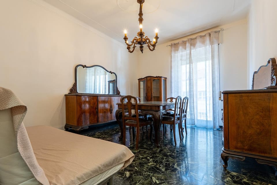 Living room, Photo of the whole room, Seating area, Dining area