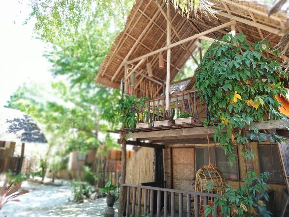 Amami Beachfront Bungalows & Villa Hotel in Puerto Galera