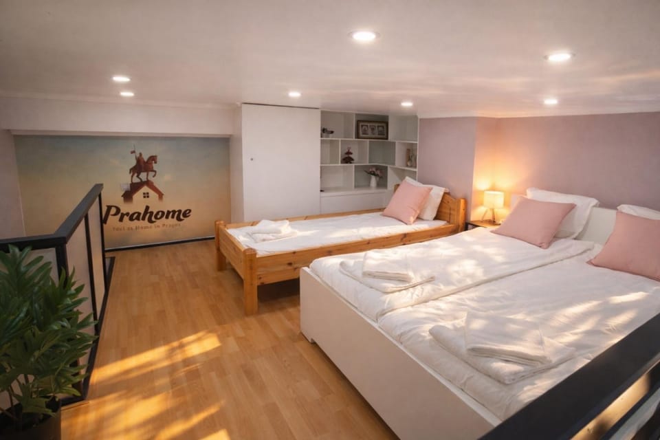 Prague Center Apt - 2 min to Wenceslas Sq, Praha 1 Apartment in Prague
