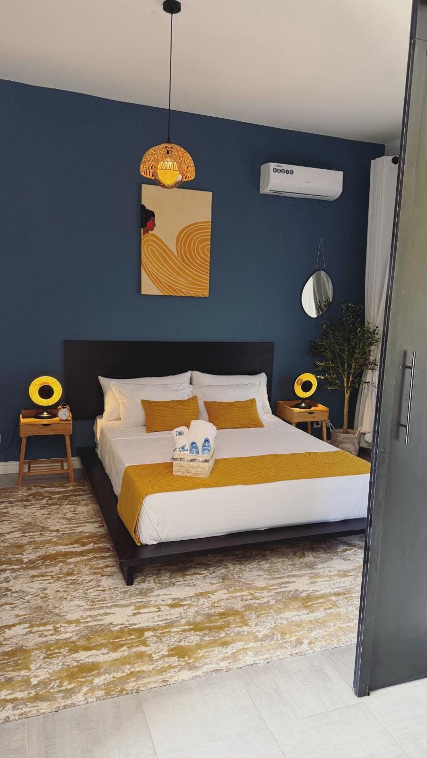 Ciss & Son Airport Lodge Bed and Breakfast in Dakar Region, Senegal