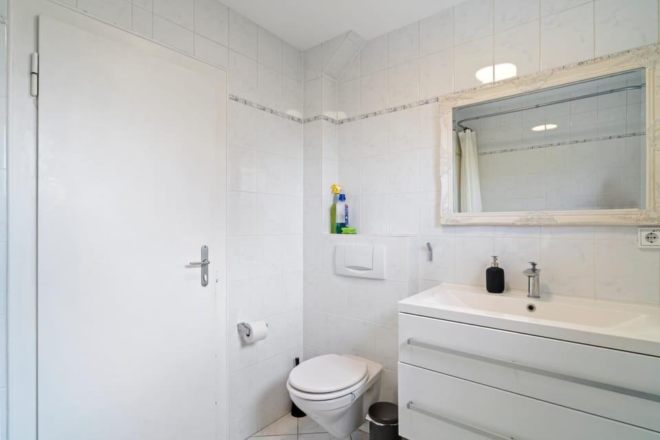Toilet, Bathroom
