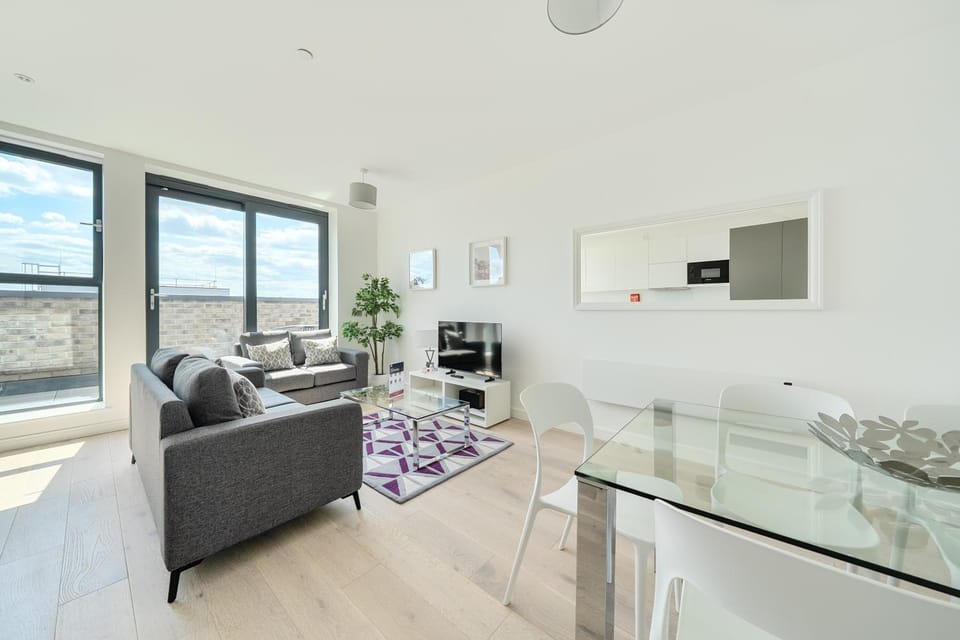 Roomspace Serviced Apartments -Caroline Street Apartment in London