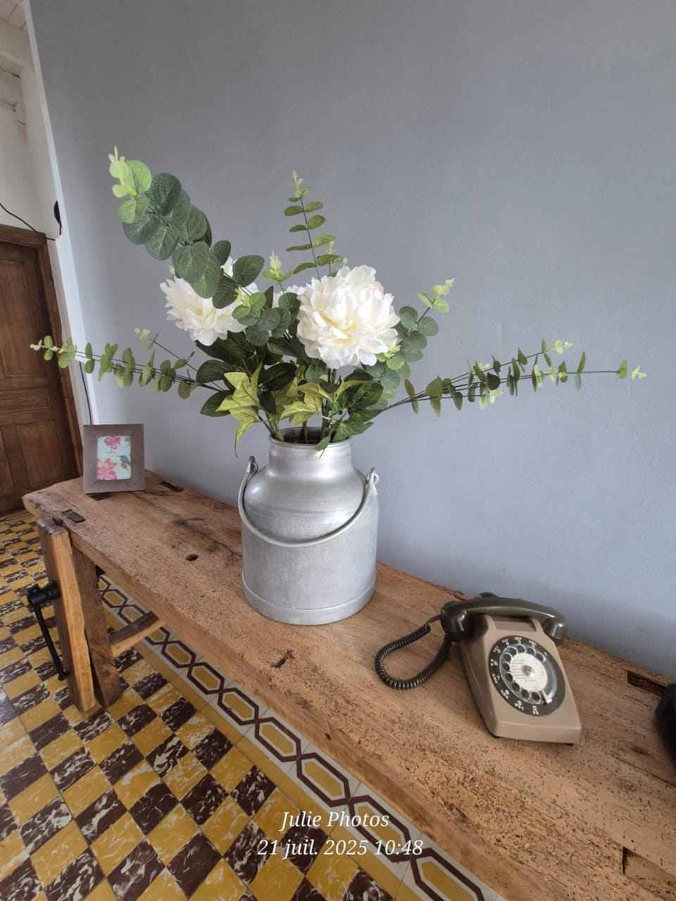 Lobby or reception, Decorative detail