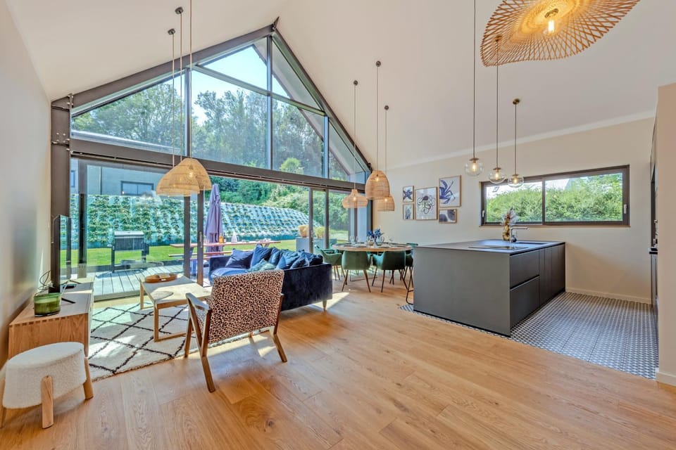 Property building, Living room