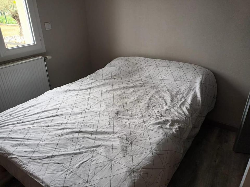 Location chambre à 5 min du circuit des 24 H du Mans Vacation rental in Centre-Val de Loire