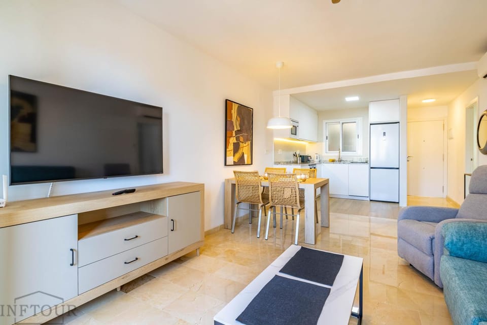 TV and multimedia, Kitchen or kitchenette, Living room, Dining area