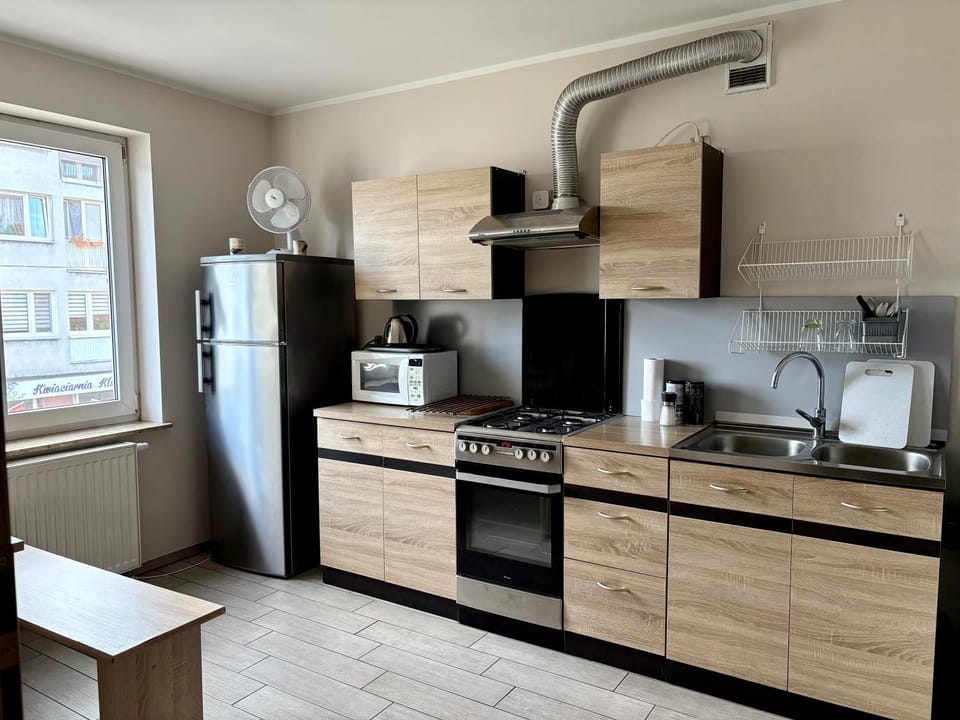 Kitchen or kitchenette, Communal kitchen, kitchen