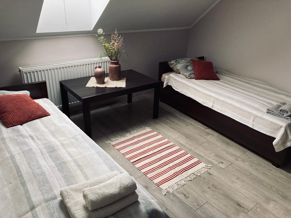 Bed, Photo of the whole room, Bedroom, internet, towels