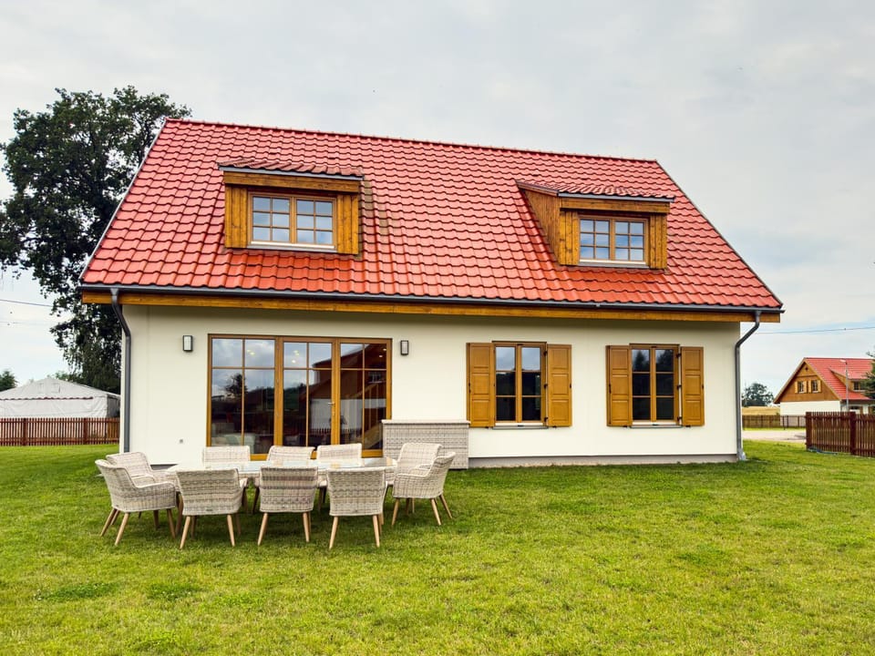 Property building, Garden, Garden view