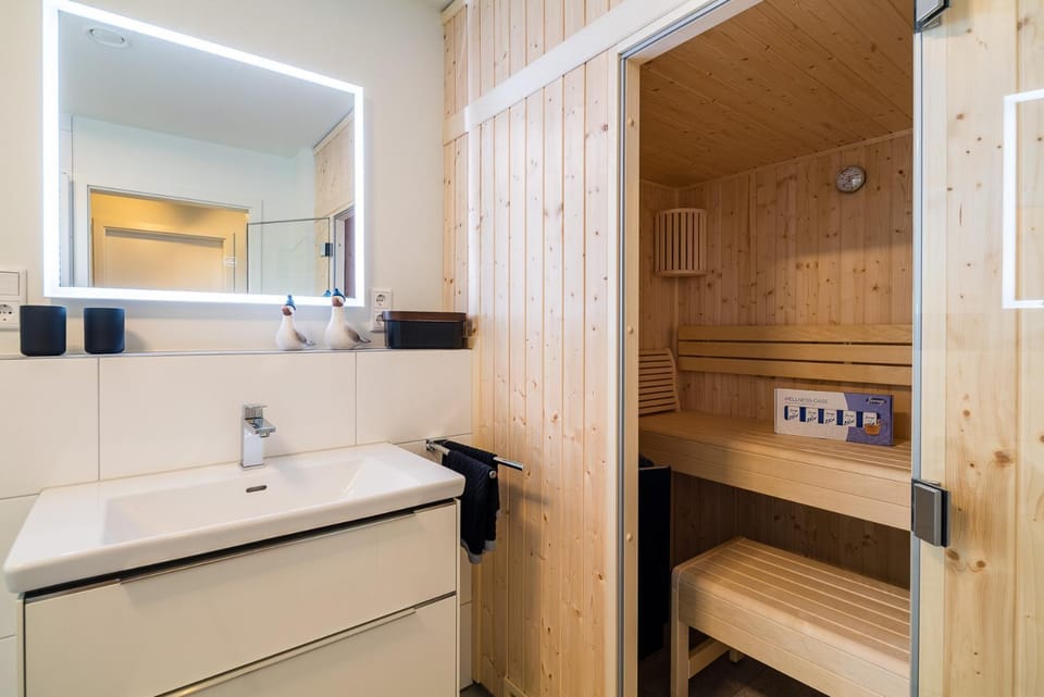 Sauna, Bathroom