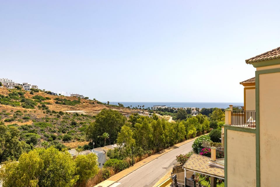 Property building, View (from property/room), Balcony/Terrace