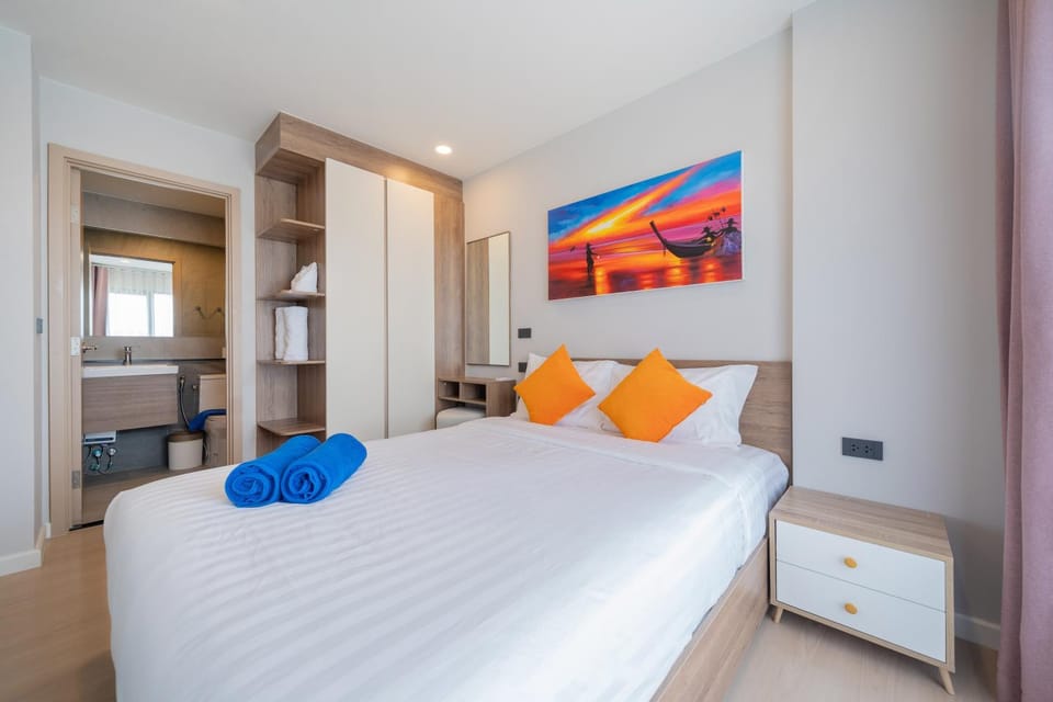 Bed, Photo of the whole room, Bedroom, wardrobe