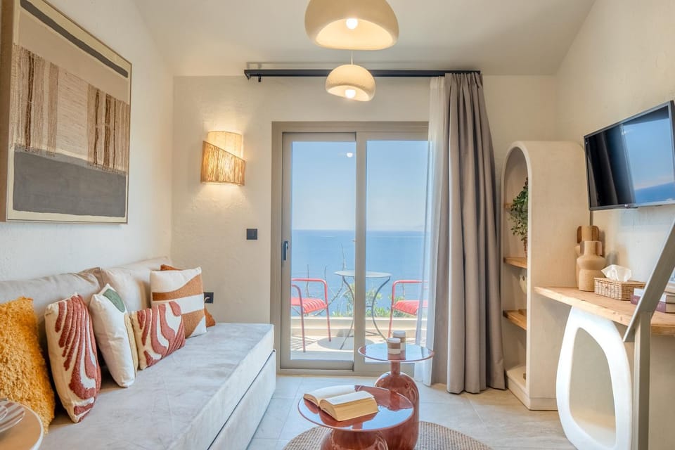 TV and multimedia, Living room, Sea view