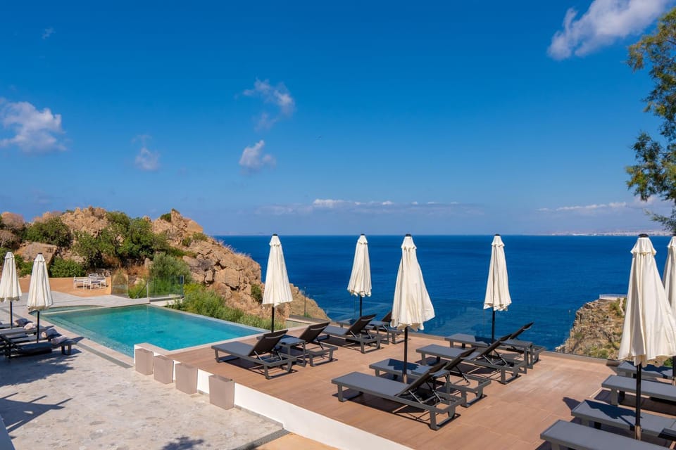 Pool view, Sea view