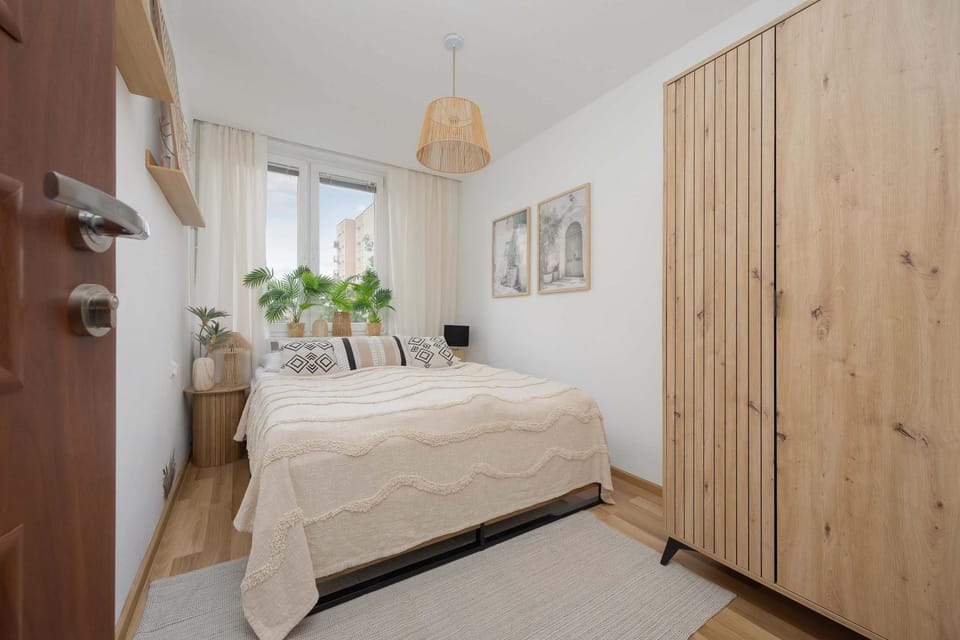 Bed, Photo of the whole room, Bedroom, wardrobe
