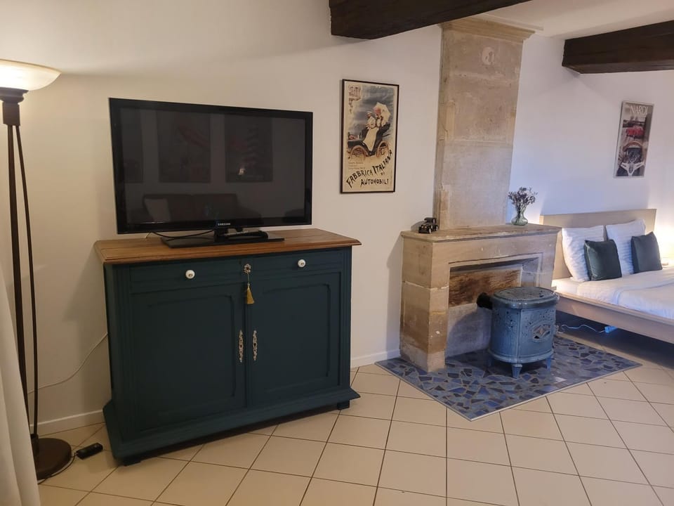 Communal lounge/ TV room, TV and multimedia