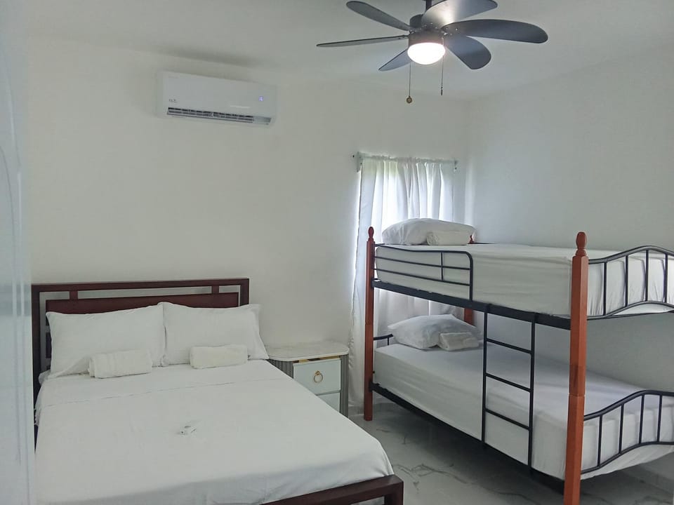 Bed, Bedroom, air conditioner
