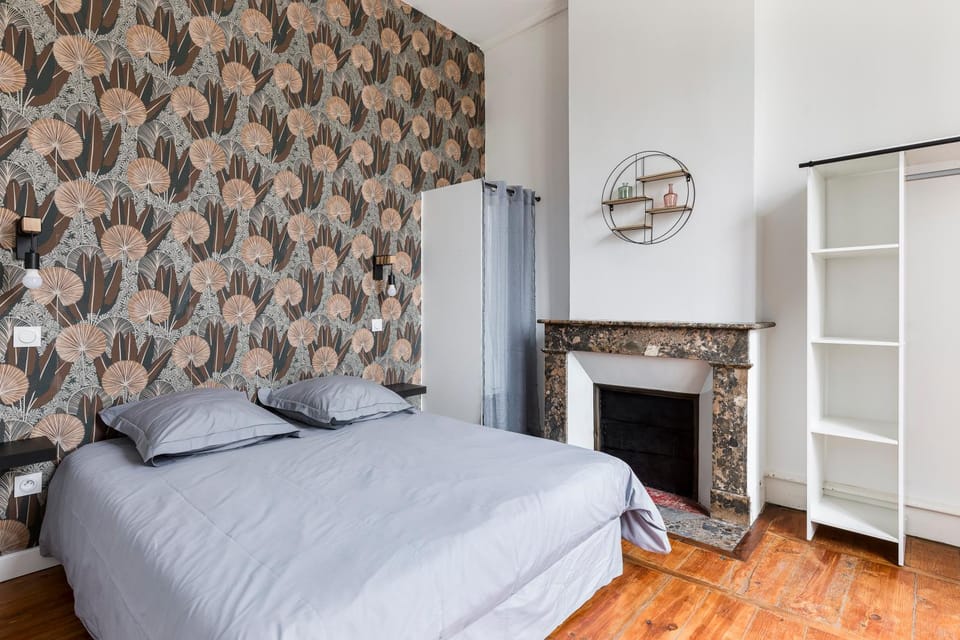 Bed, Photo of the whole room, Bedroom