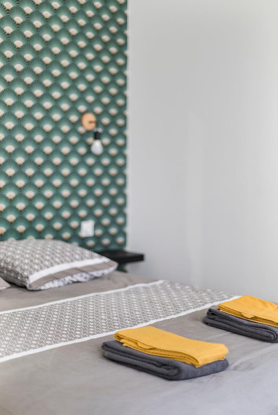 Bed, Photo of the whole room, Bedroom, towels