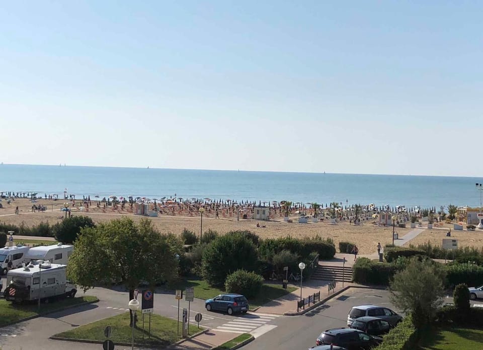 Nearby landmark, Summer, Beach