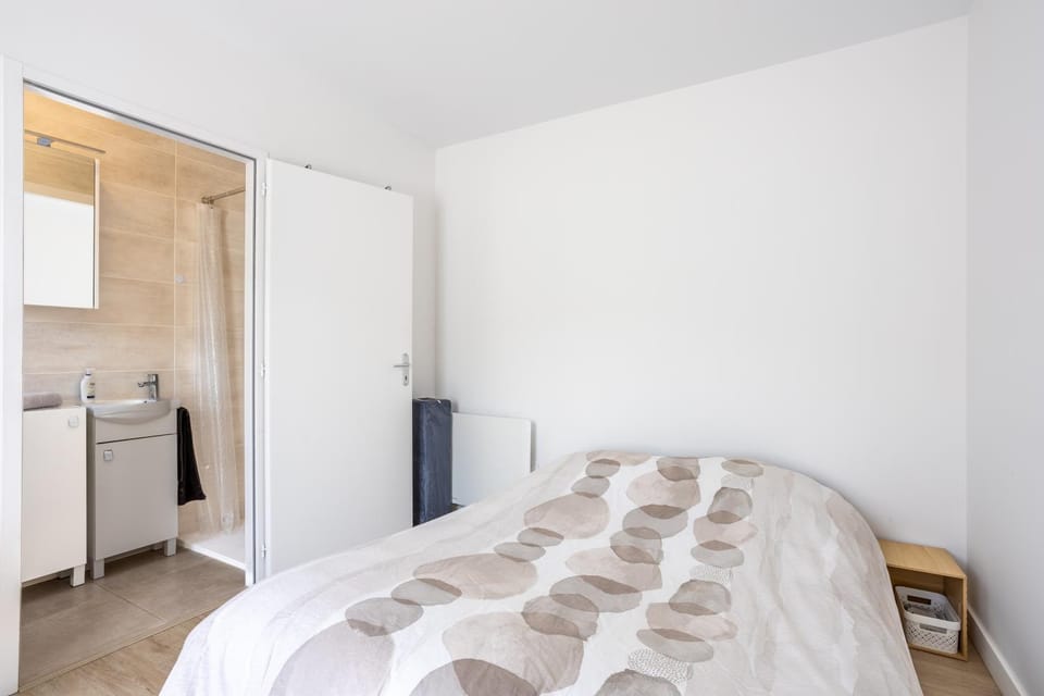Living room, Bedroom