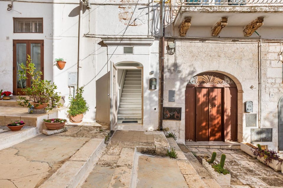 Property building, Facade/entrance