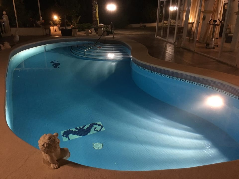 Property building, Swimming pool