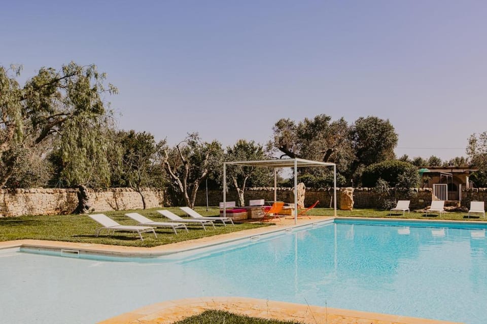 Pool view, Swimming pool, sunbed