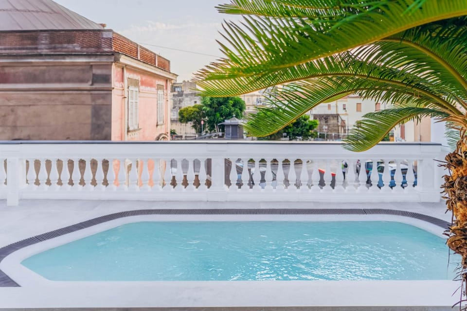 Swimming pool, Swimming pool