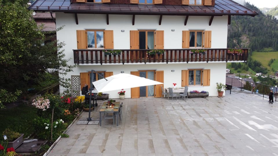 Property building, Balcony/Terrace