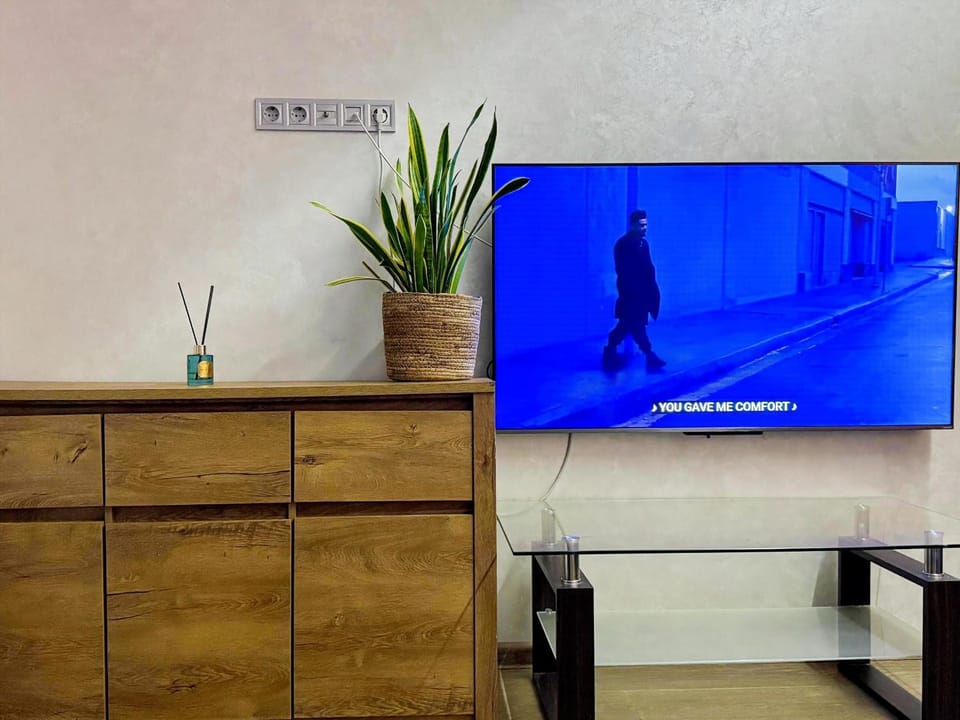 Новобудова Центр,стоянка для авто, ЖК Семицвіт, Документи Apartment in Lviv