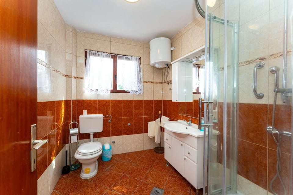 Drazen Charming Three Bedroom Apartment Apartment in Novalja