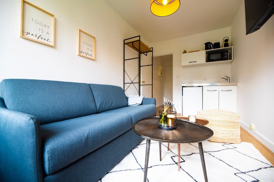 TV and multimedia, Kitchen or kitchenette, Living room