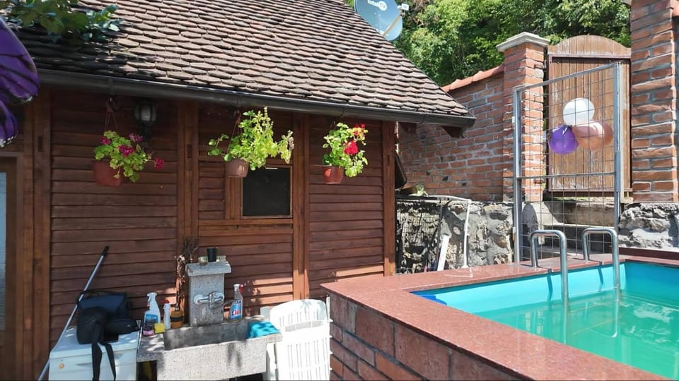 Property building, Pool view, Swimming pool, sunbed