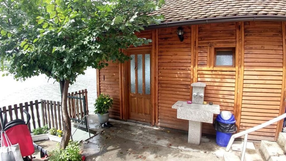 Property building, Garden, View (from property/room)