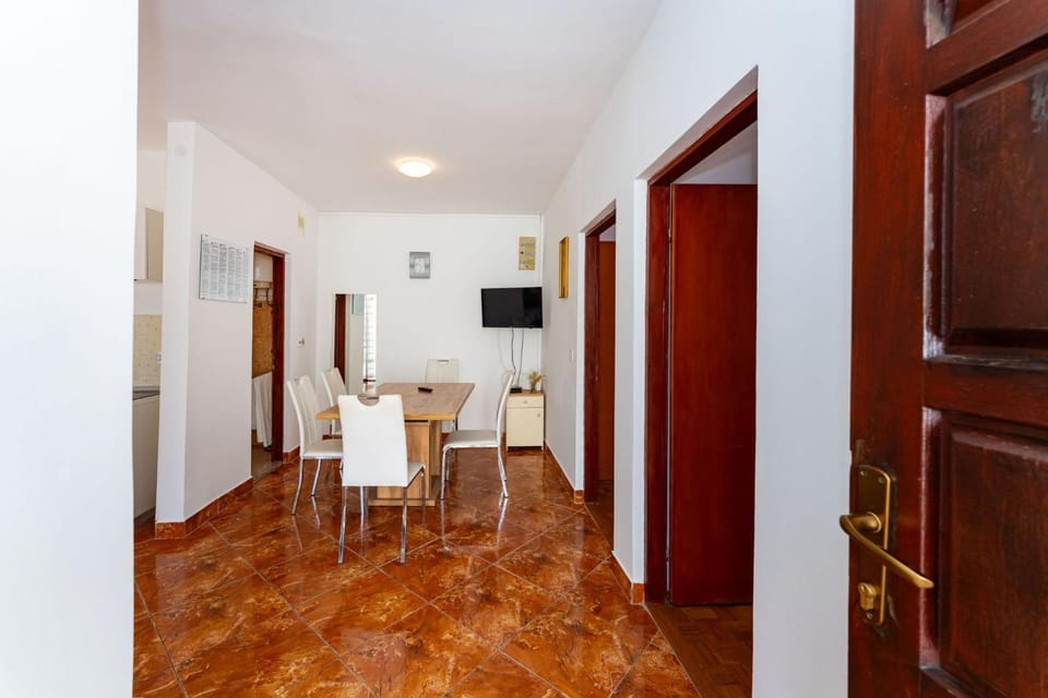 Drazen Charming First Floor Apartment Apartment in Novalja